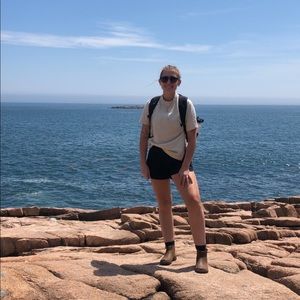 Meet your Posher, Bethany